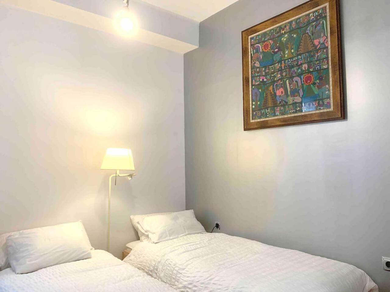 Un Hogar En El Centro Con Parking Gratuito Apartman Zaragoza Kültér fotó